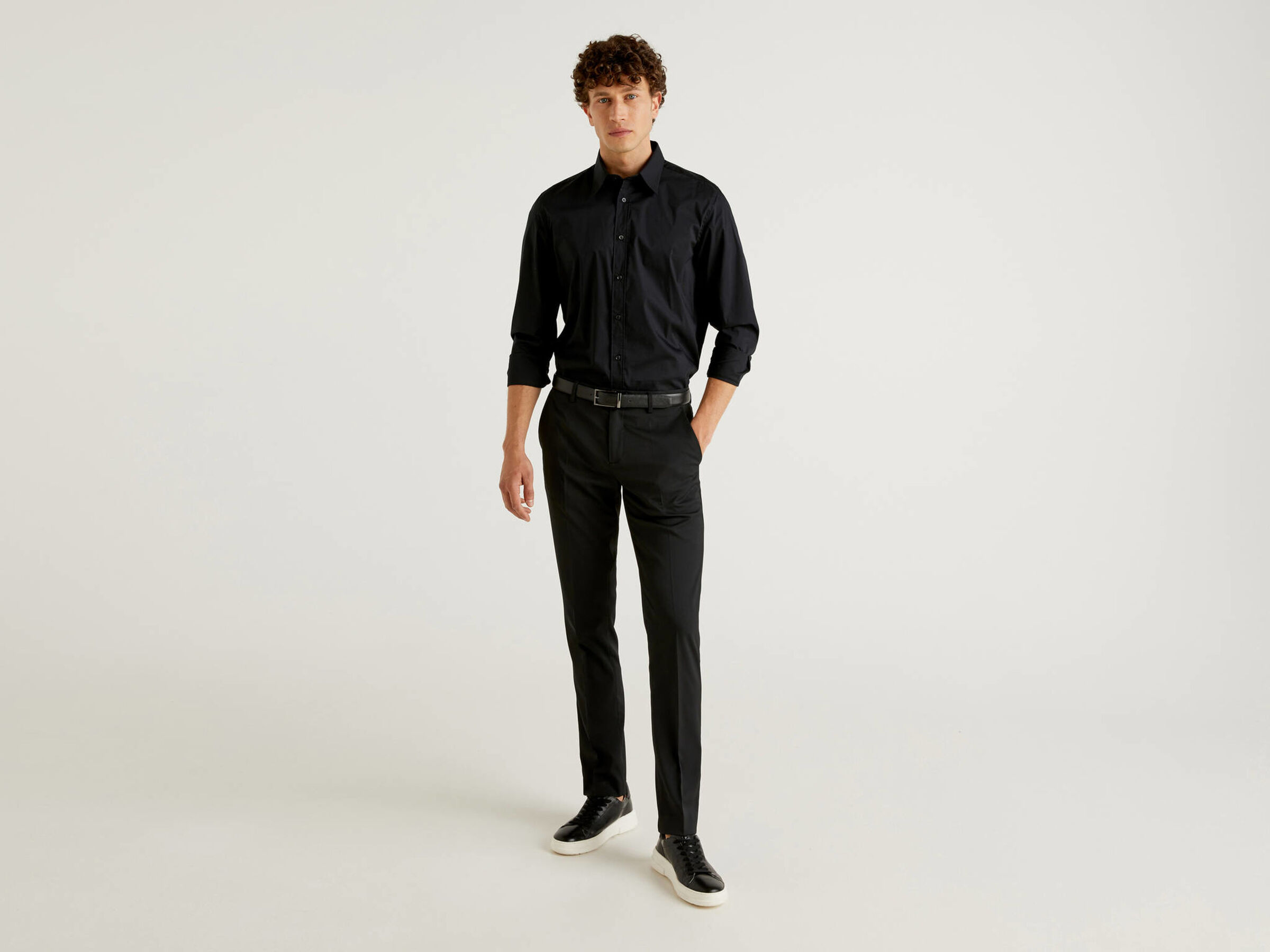 Slim fit trousers with crease Men image number 3